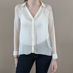 ☘️LC Lauren Conrad Lace Button Up Blouse